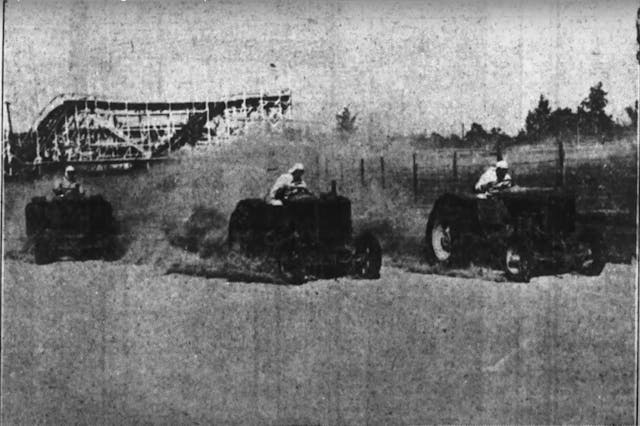 Allis Chalmers tractor racing three wide